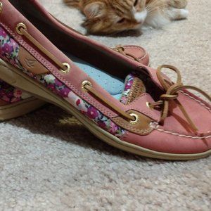 Sperry Flat in Pink with camel leather